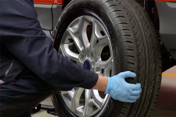 Flat Tires & Tires Replacement